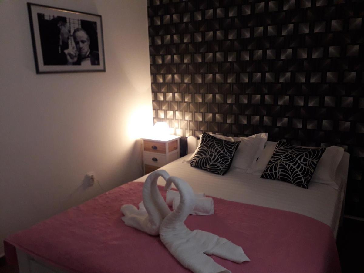 Ana Apartmani Sveti Stefan Esterno foto
