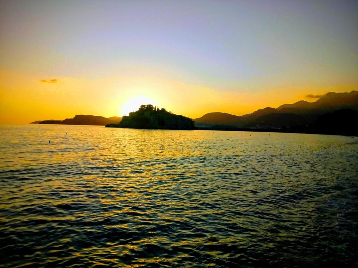 Ana Apartmani Sveti Stefan Esterno foto