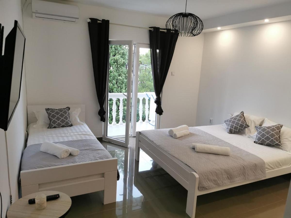 Ana Apartmani Sveti Stefan Esterno foto